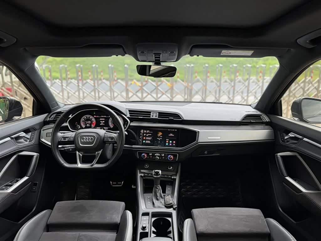 2021 Audi Q3 银灰色, 72,500 km, China export – photo 4