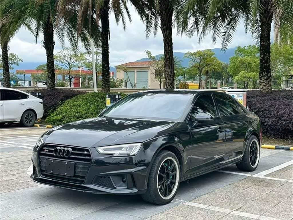 2016 Audi A4L Black, 110,000 km, China export – photo 1