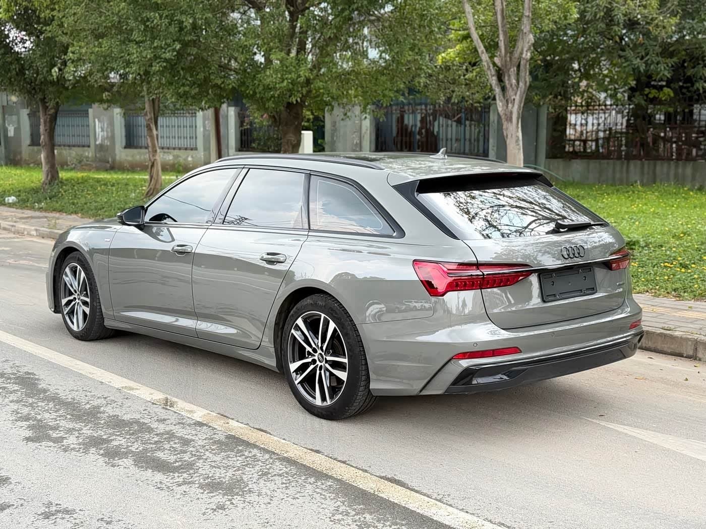 2023 Audi A6 银灰色, 20,000 km, China export – photo 4