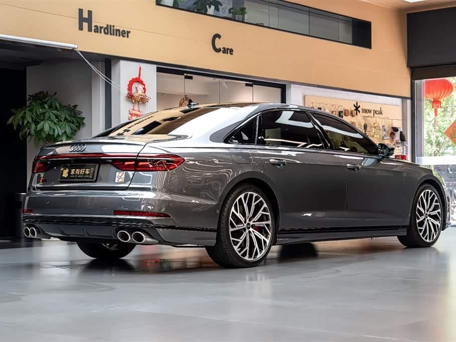 2020 Audi S8 银灰色, 61,600 km, China export – photo 4