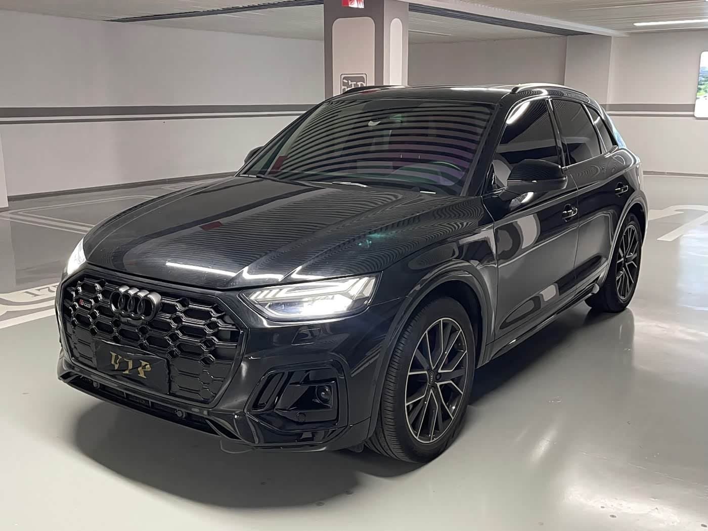 2021 Audi SQ5 Black, 34,000 km, China export – photo 1