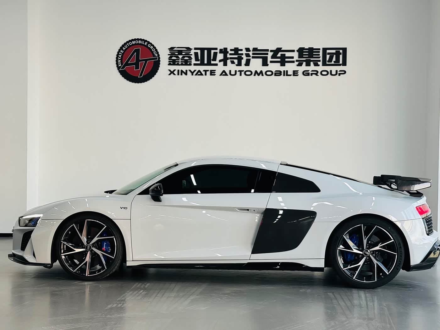 2021 Audi R8 White, 13,000 km, China export – photo 4
