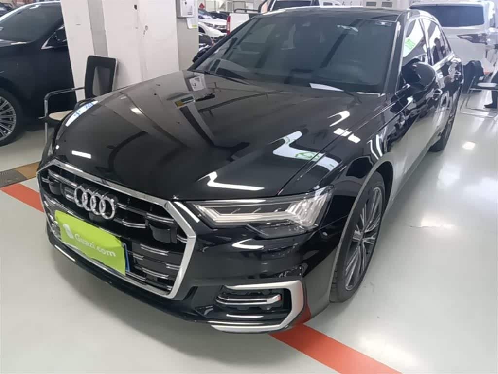 2022 Audi A6L Black, 31,600 km, China export – photo 2