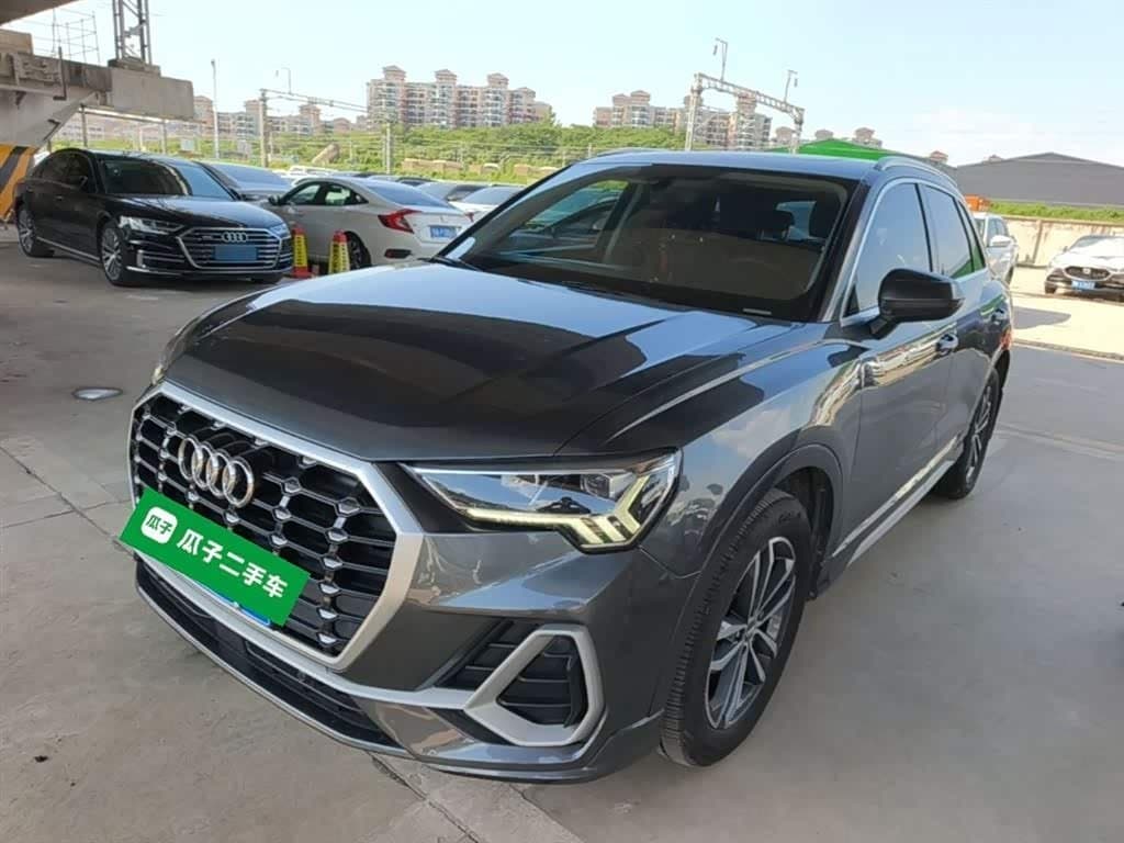 2020 Audi Q3 银灰色, 99,700 km, China export – photo 1