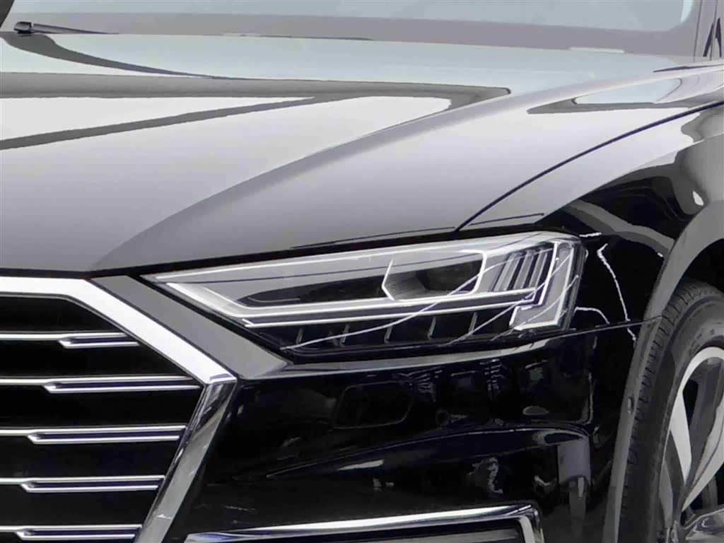 2021 Audi A8 New Energy Black, 50,700 km, China export – photo 3