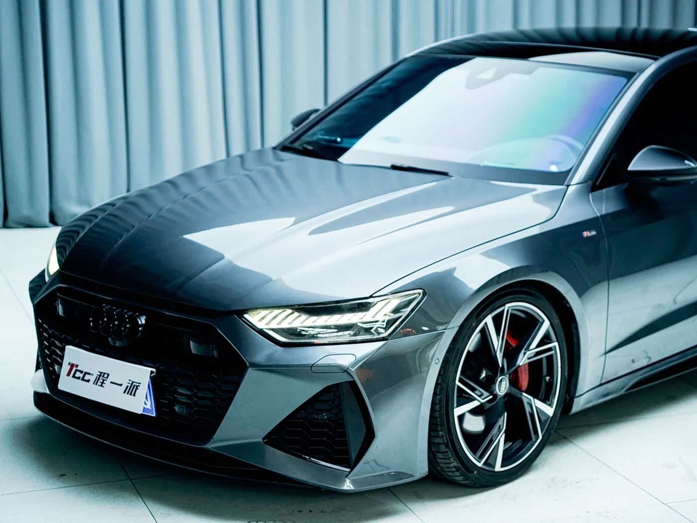 2022 Audi A7 银灰色, 40,000 km, China export – photo 2