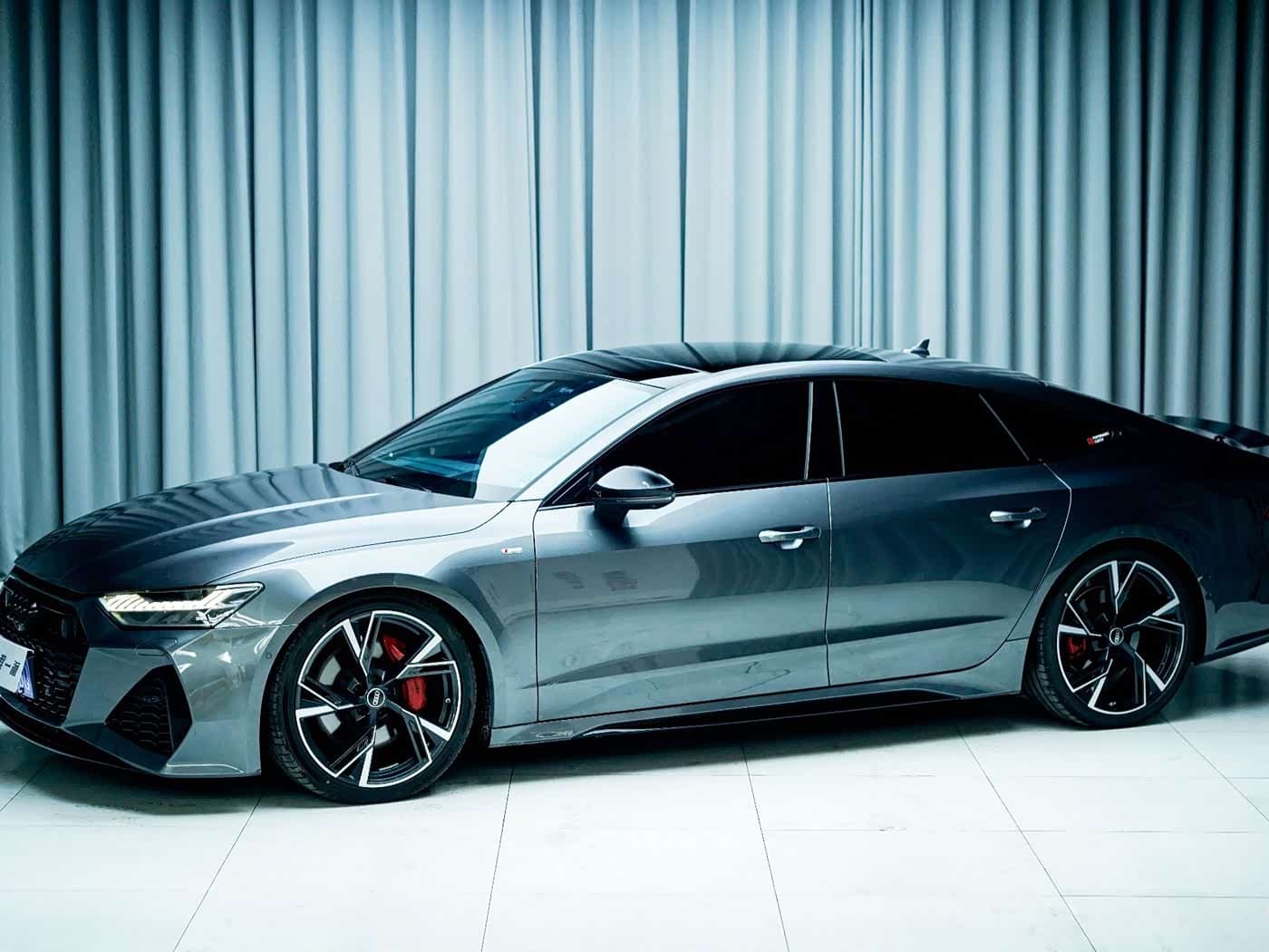 2022 Audi A7 银灰色, 40,000 km, China export – photo 1