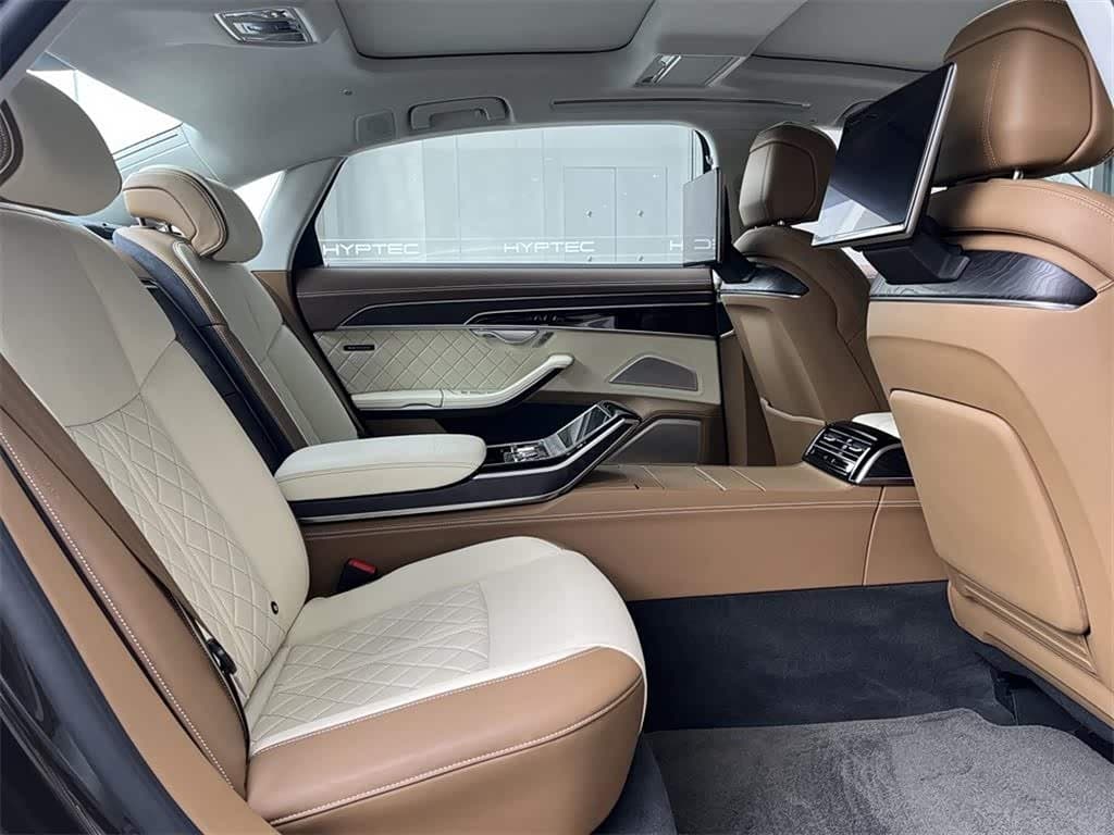 2024 Audi A8 Champagne, 6,300 km, China export – photo 7