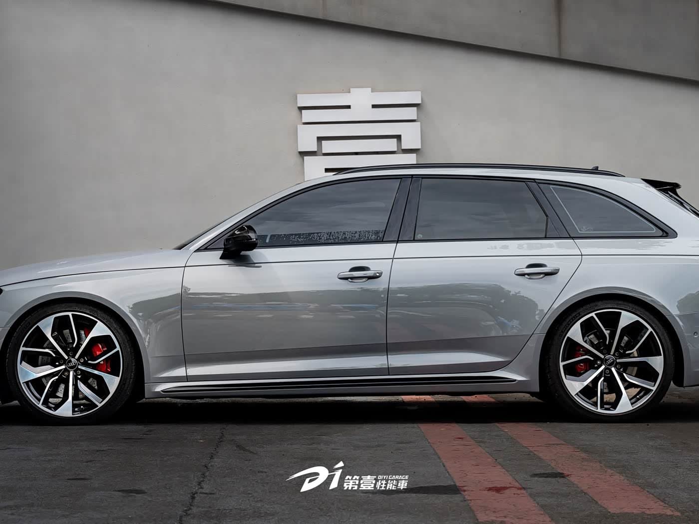 2021 Audi RS 4 银灰色, 56,000 km, China export – photo 4