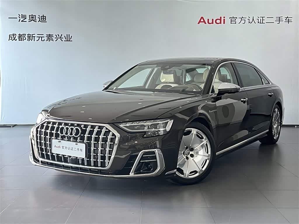 2024 Audi A8 Champagne, 6,300 km, China export – photo 1