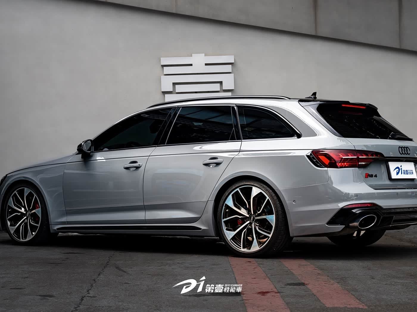2021 Audi RS 4 银灰色, 56,000 km, China export – photo 3