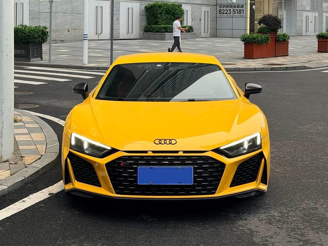 2021 Audi R8 Yellow, 56,000 km, China export – photo 2