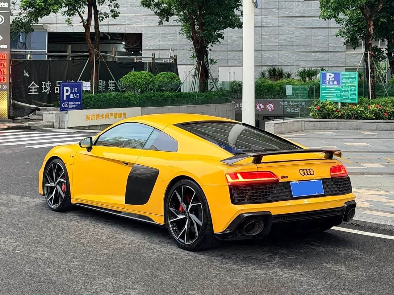 2021 Audi R8 Yellow, 56,000 km, China export – photo 5