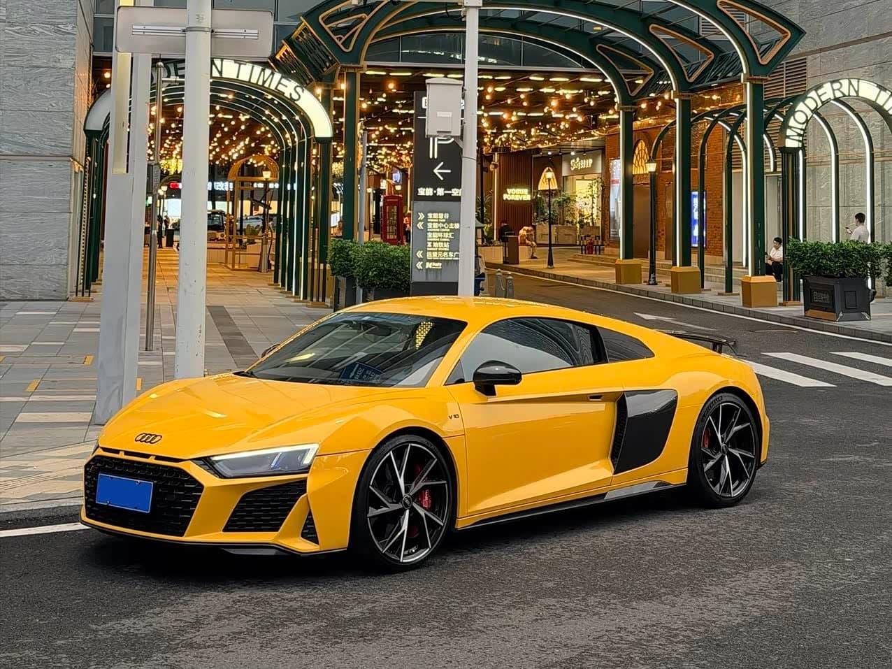 2021 Audi R8 Yellow, 56,000 km, China export – photo 1