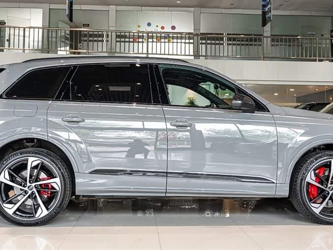 2024 Audi SQ7 银灰色, 51,000 km, China export – photo 4