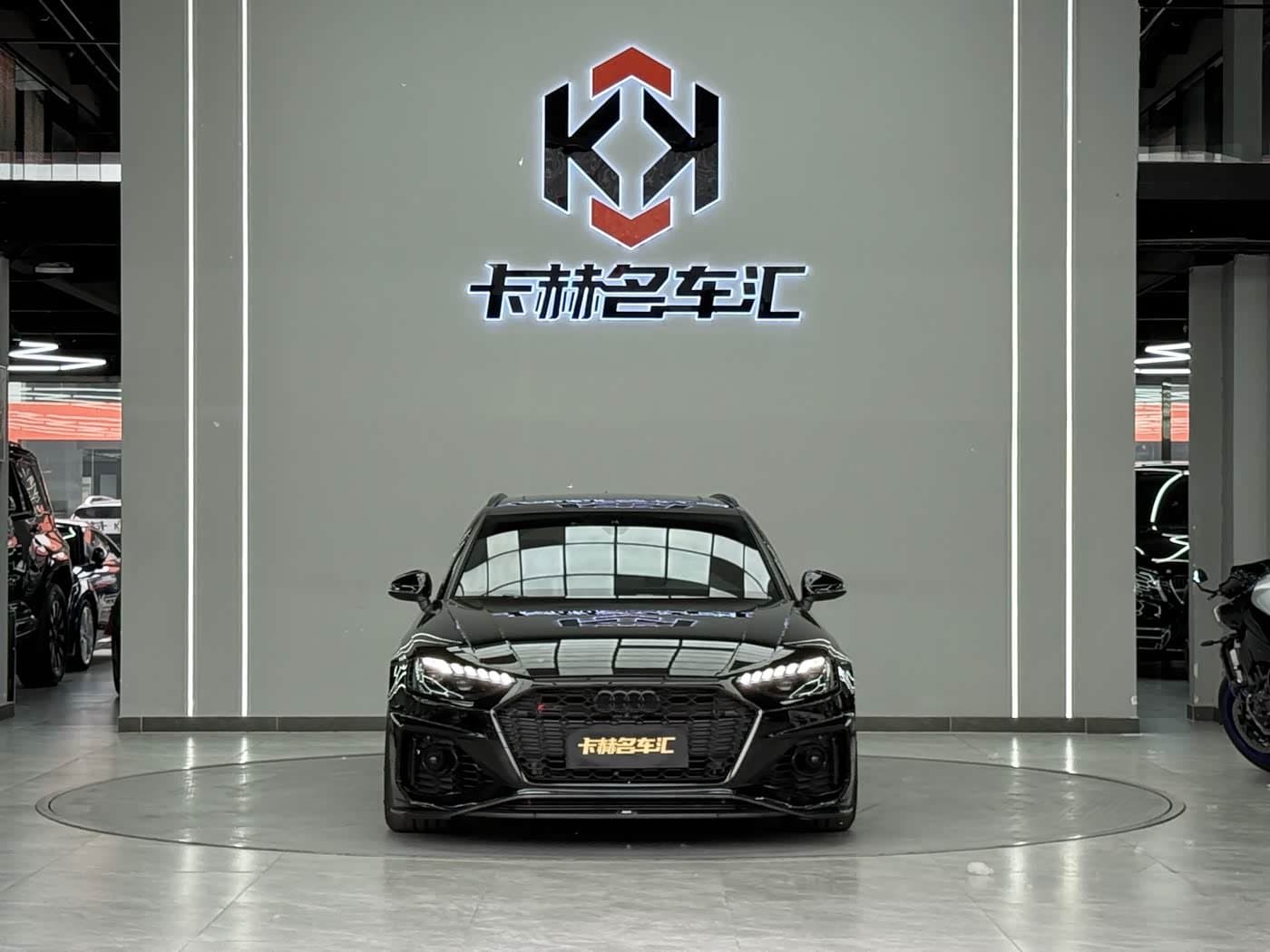 2023 Audi RS 4 Black, 17,900 km, China export – photo 2