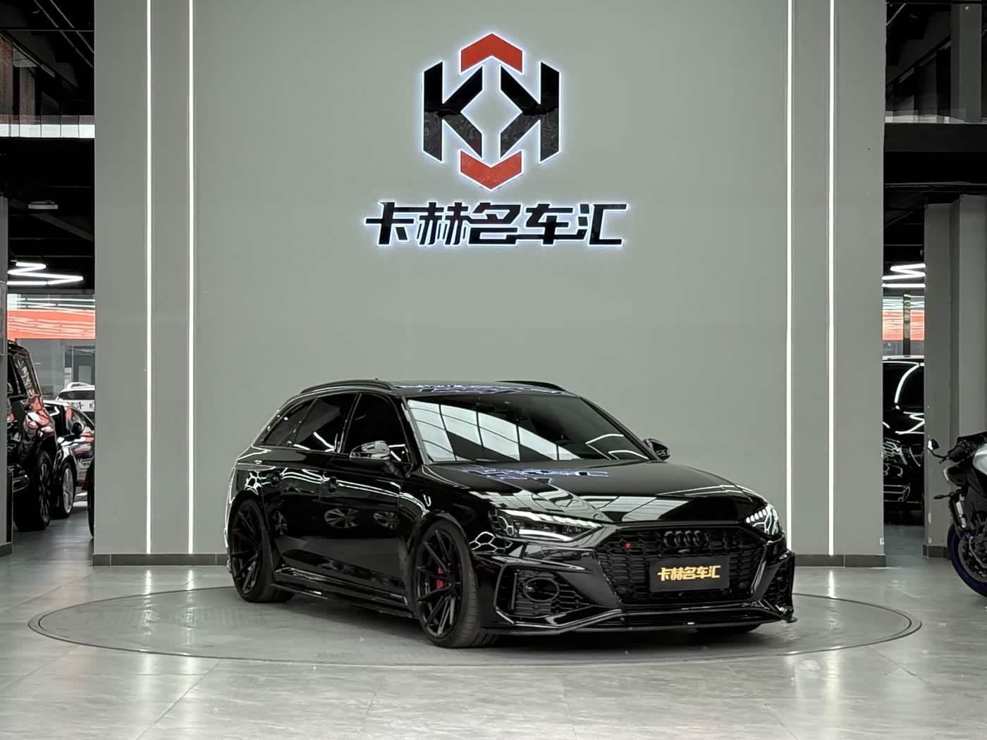 2023 Audi RS 4 Black, 17,900 km, China export – photo 3