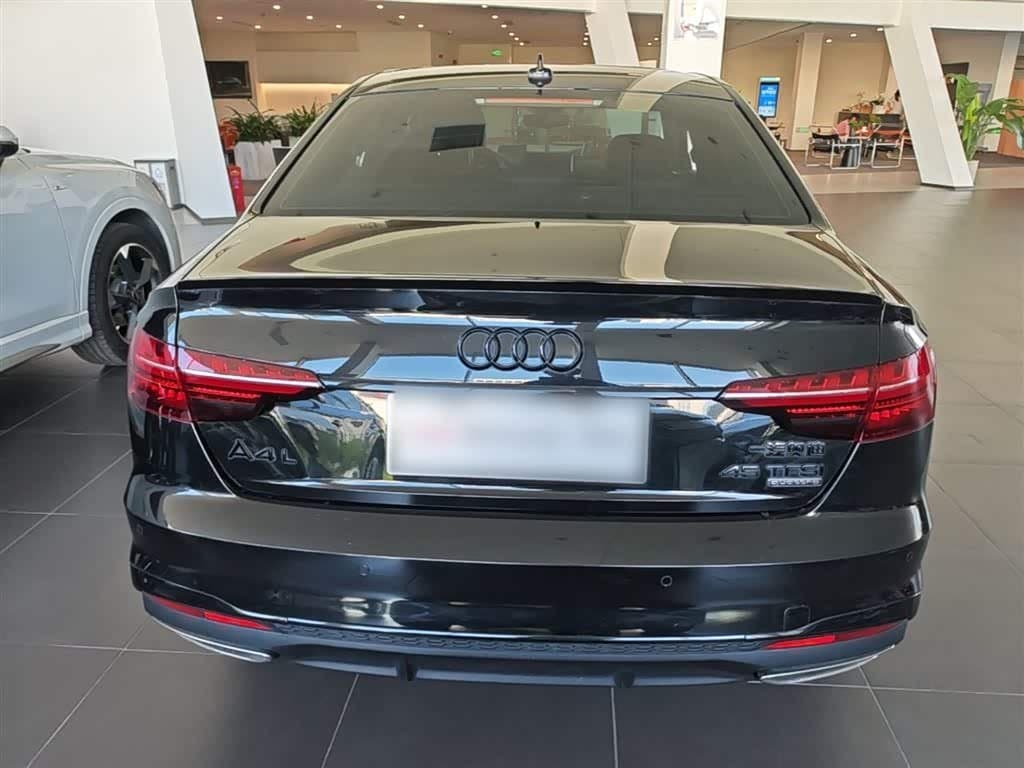2023 Audi A4L Black, 59,000 km, China export – photo 6