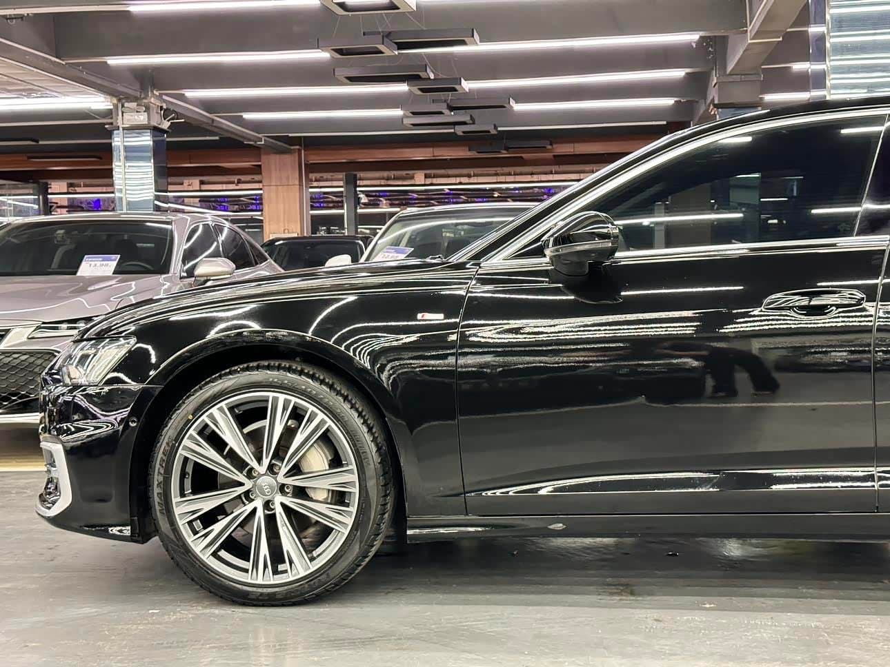 2020 Audi A6L Black, 75,900 km, China export – photo 4
