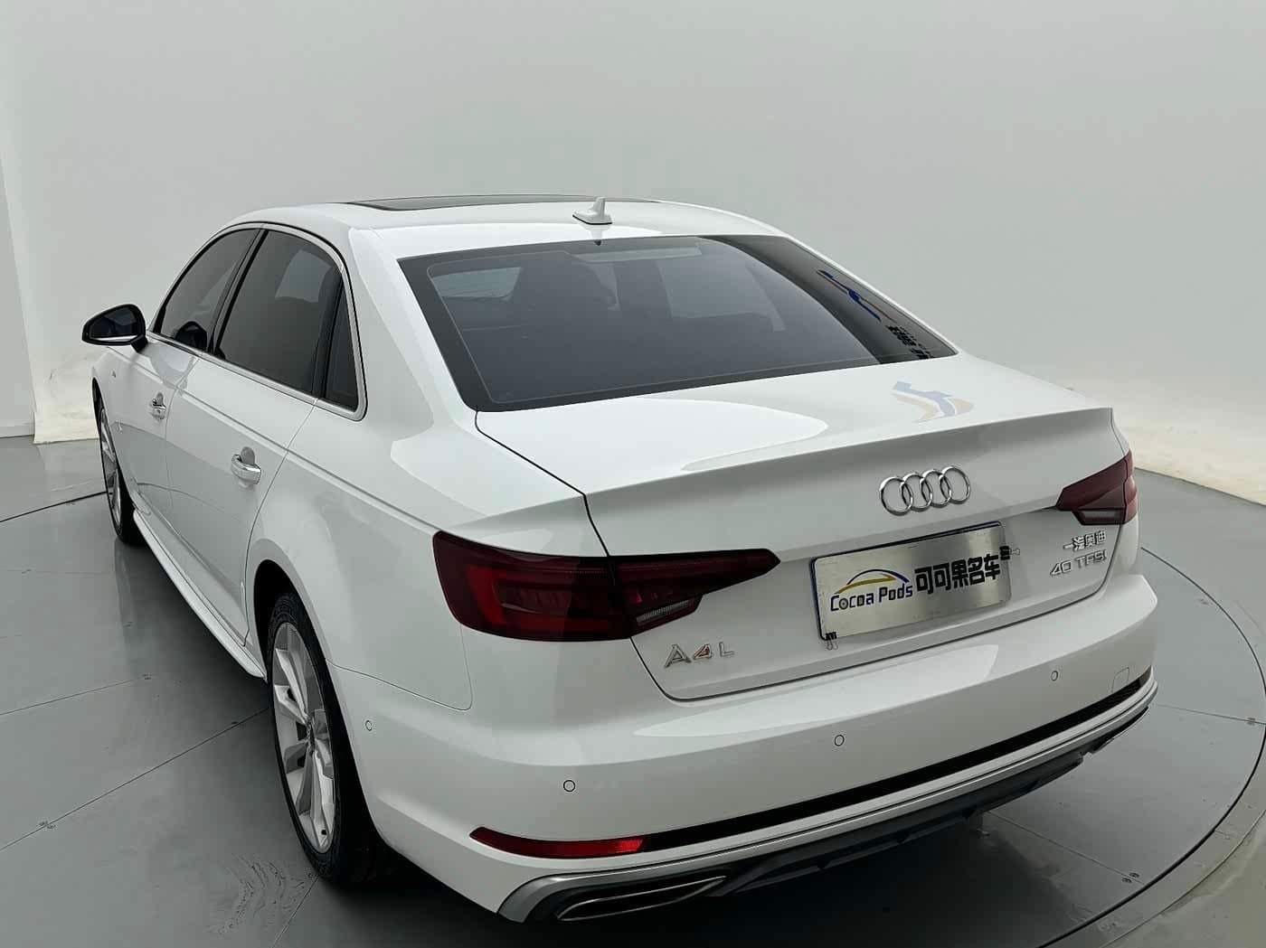 2018 Audi A4L White, 65,000 km, China export – photo 6