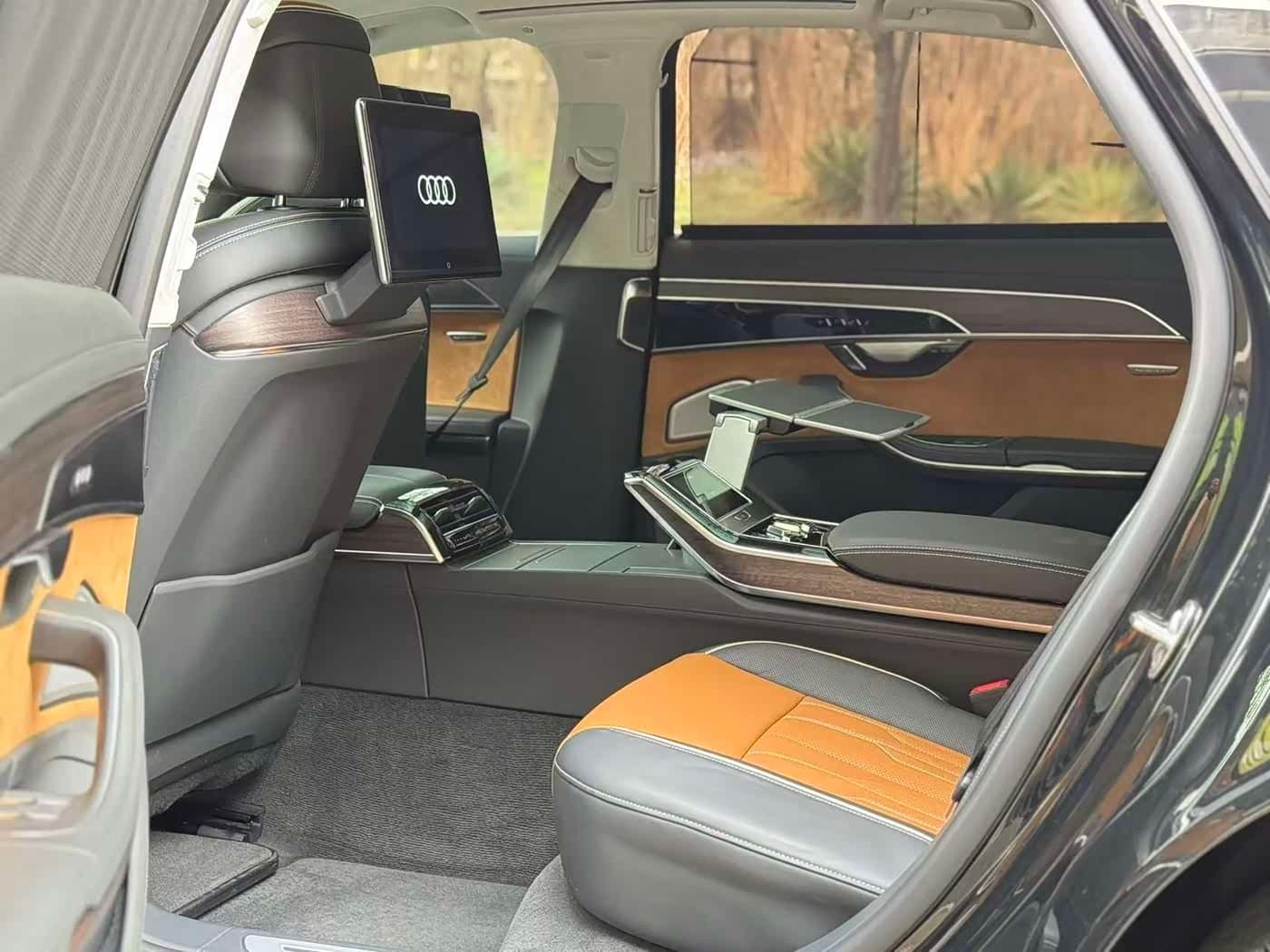 2021 Audi A8 Black, 20,000 km, China export – photo 5