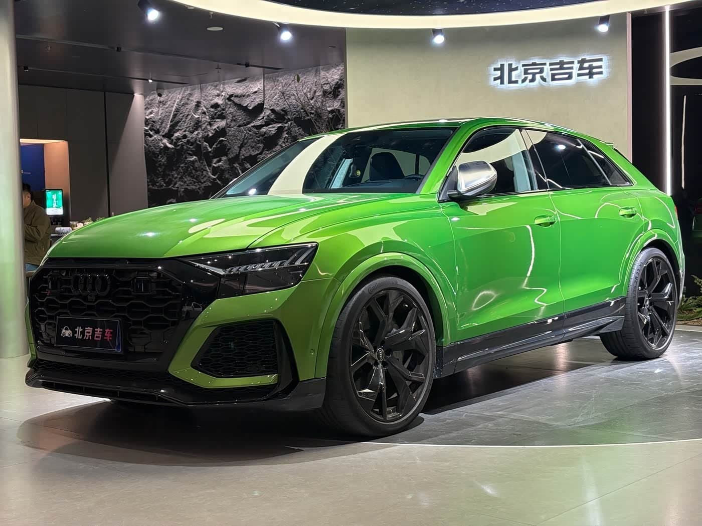 2021 Audi RS Q8 Green, 33,100 km, China export – photo 1