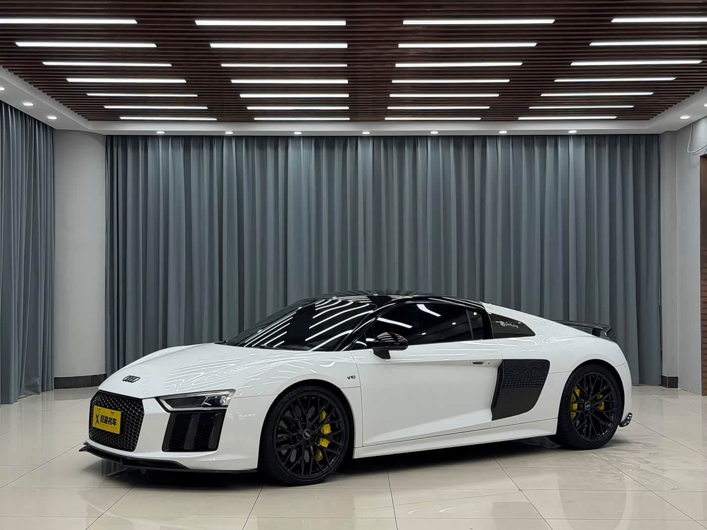 2016 Audi R8 White, 42,000 km, China export – photo 1