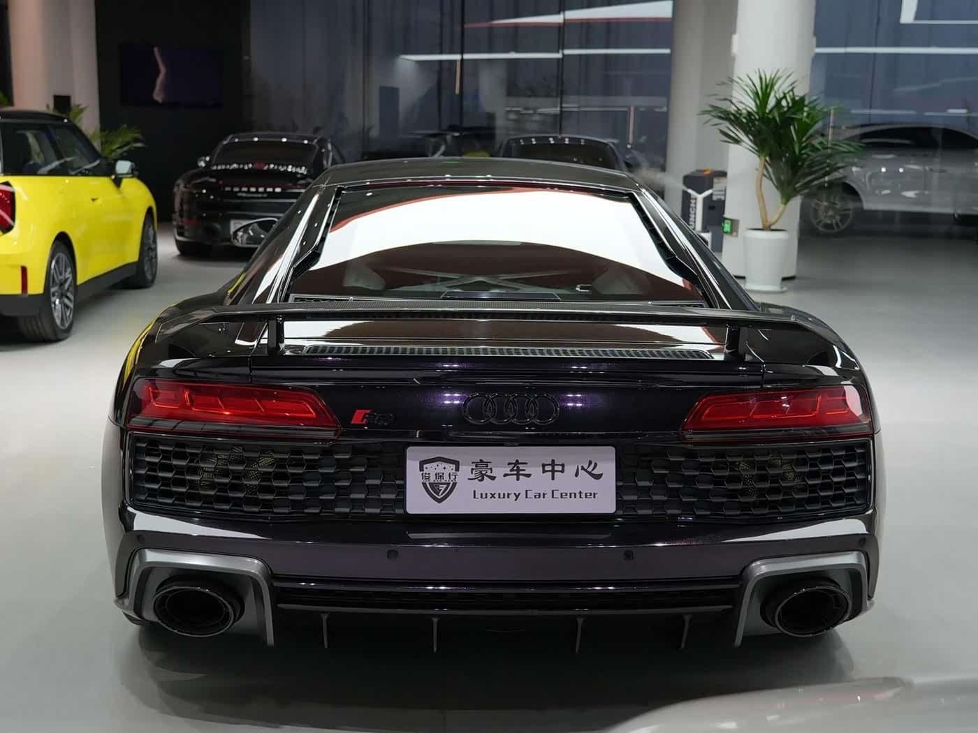 2021 Audi R8 Red, 8,000 km, China export – photo 6