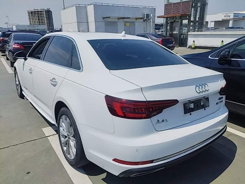 2018 Audi A4L White, 70,200 km, China export – photo 5