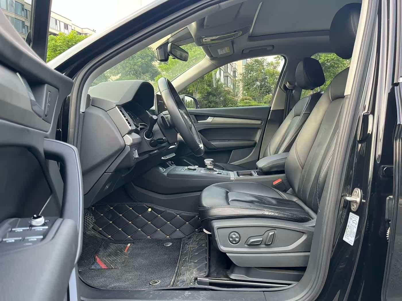 - Audi Q5L Black, 90,000 km, China export – photo 7