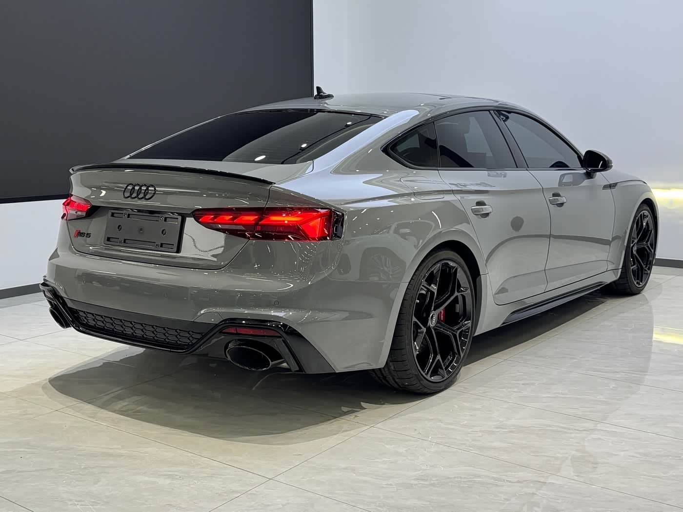 2023 Audi RS 5 银灰色, 600 km, China export – photo 5