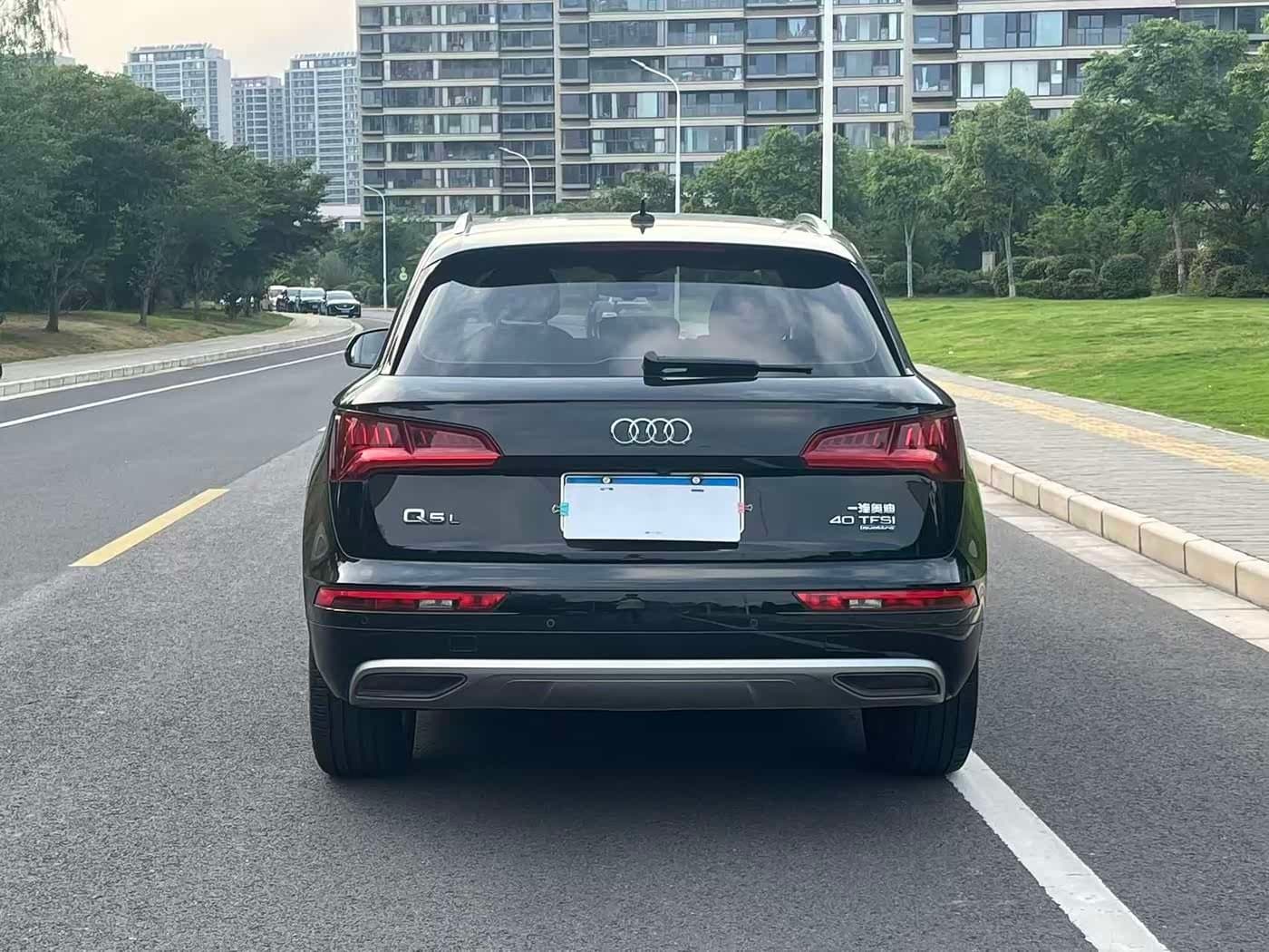 - Audi Q5L Black, 90,000 km, China export – photo 4