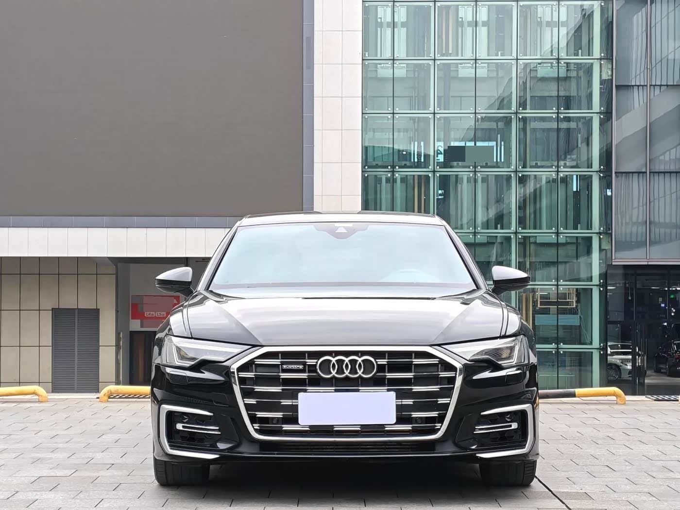 2019 Audi A6L Black, 50,000 km, China export – photo 2