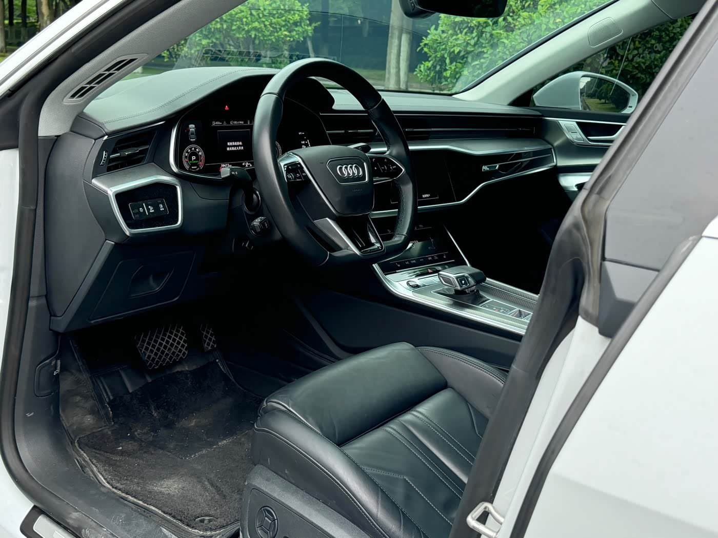 2022 Audi A7 White, 30,000 km, China export – photo 5