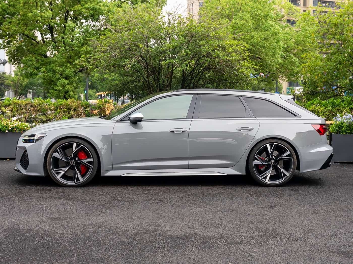 2021 Audi RS 6 银灰色, 32,000 km, China export – photo 3