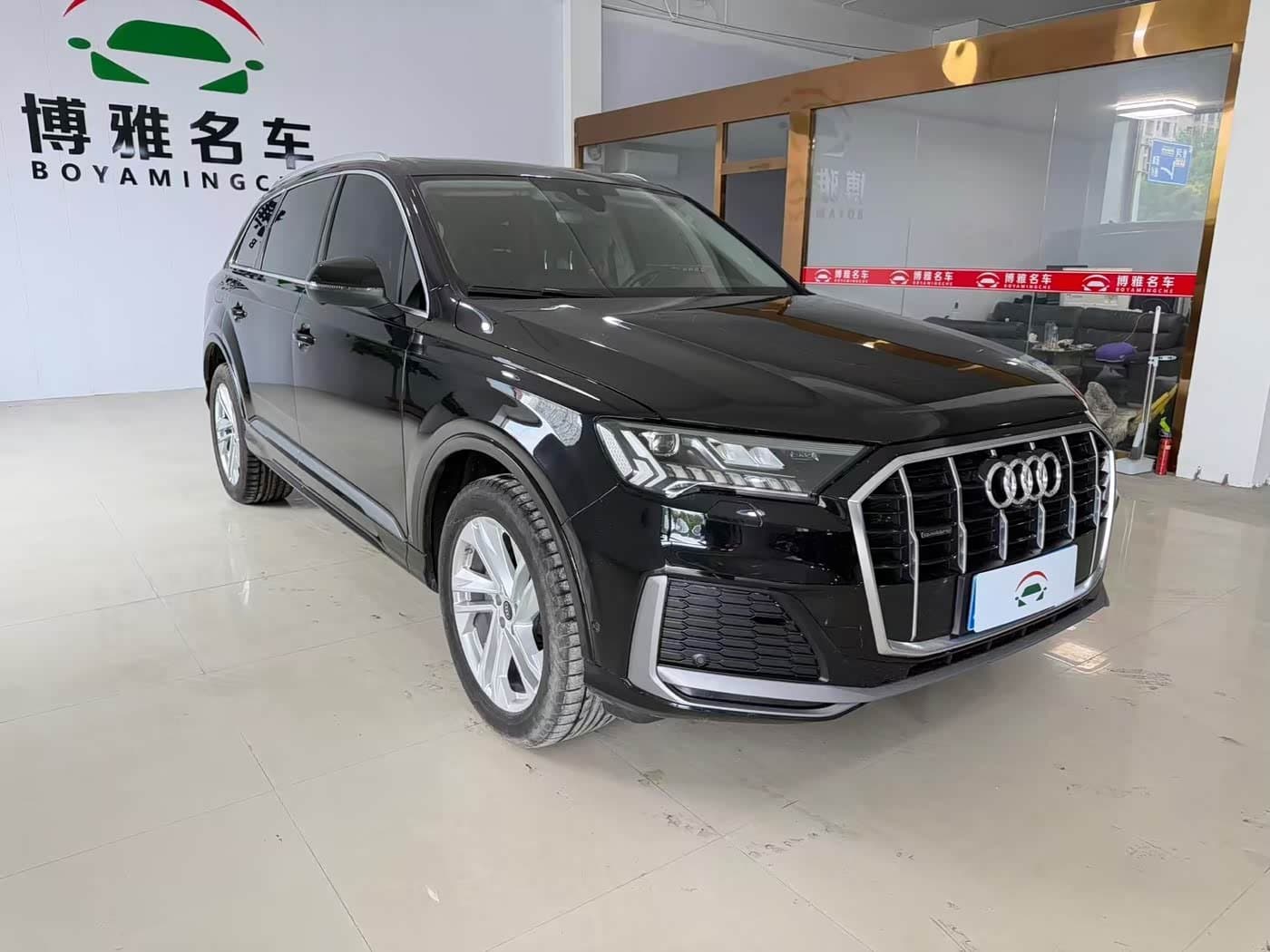 2022 Audi Q7 Black, 16,000 km, China export – photo 2