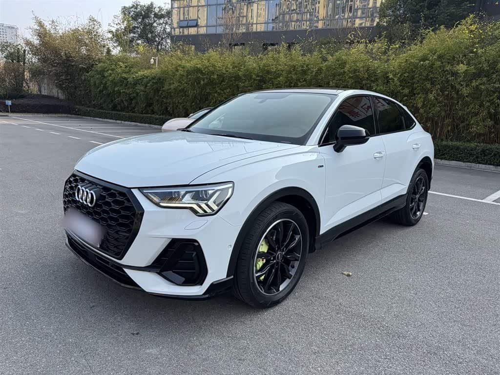 2021 Audi Q3 Sportback White, 53,400 km, China export – photo 1