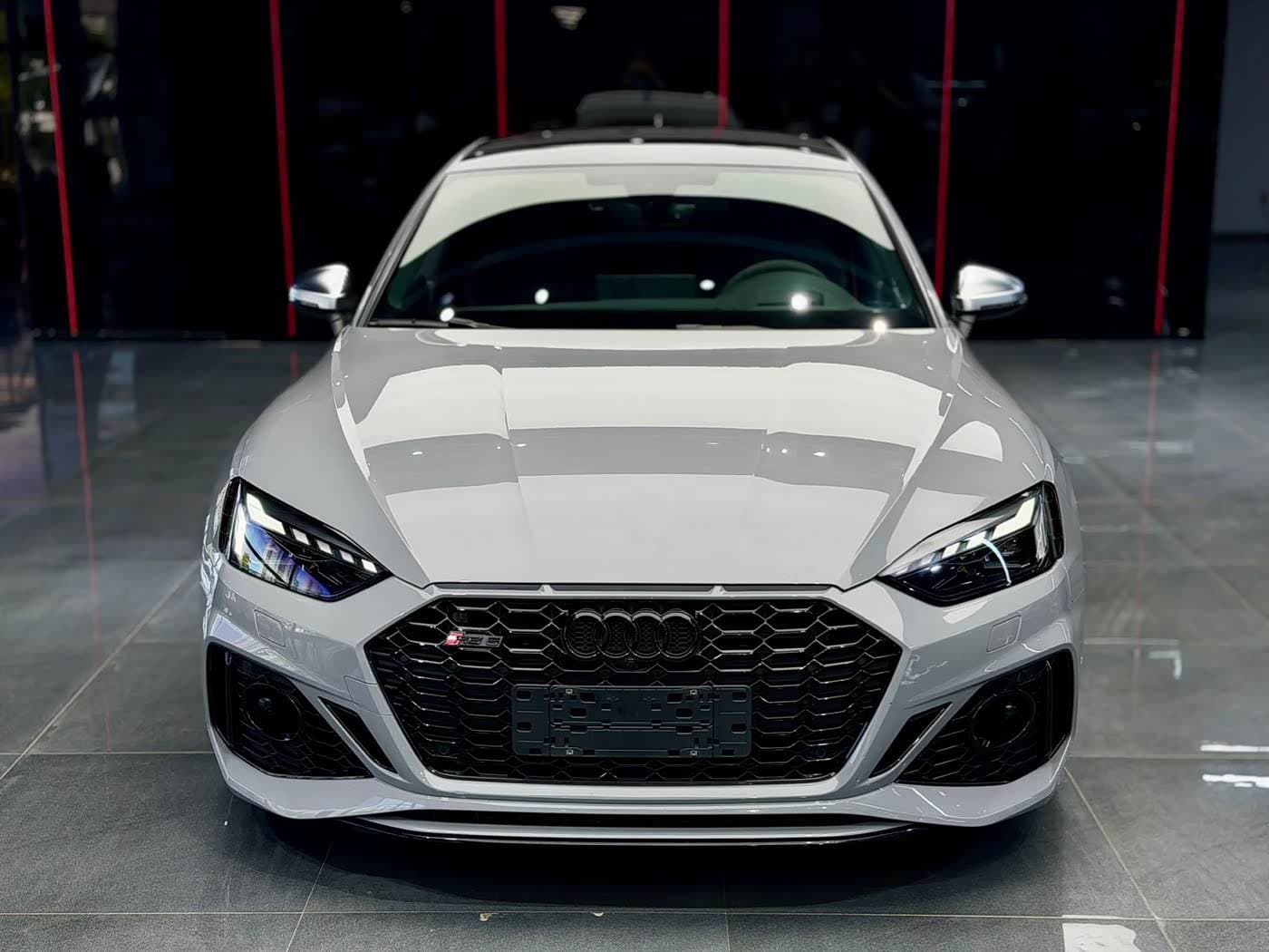 2021 Audi RS 5 银灰色, 32,000 km, China export – photo 2