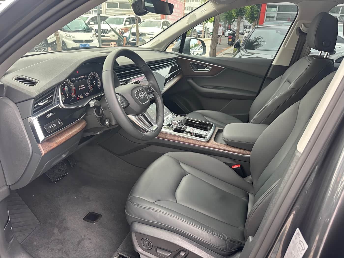 2020 Audi Q7 银灰色, 43,000 km, China export – photo 4