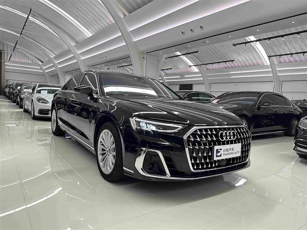 2022 Audi A8 Black, 32,000 km, China export – photo 6