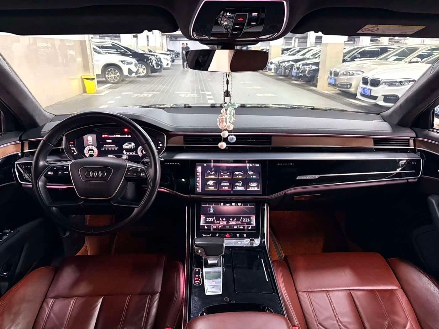 2018 Audi A8 Black, 70,000 km, China export – photo 4