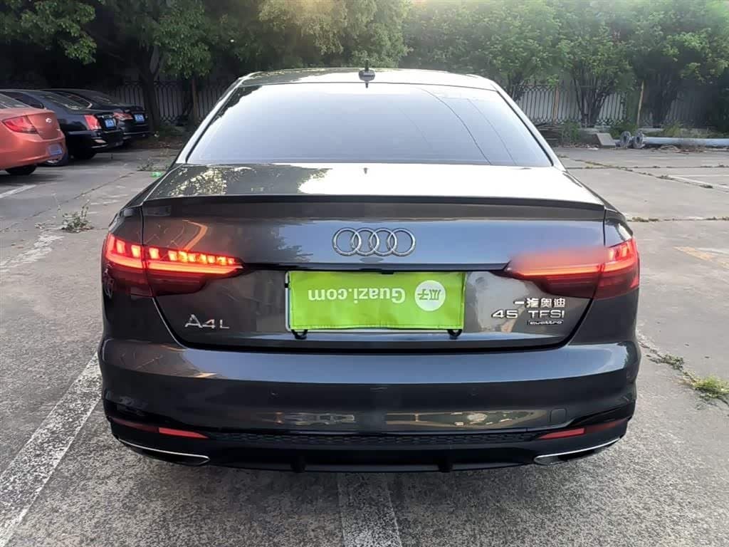 2021 Audi A4L 银灰色, 47,100 km, China export – photo 4