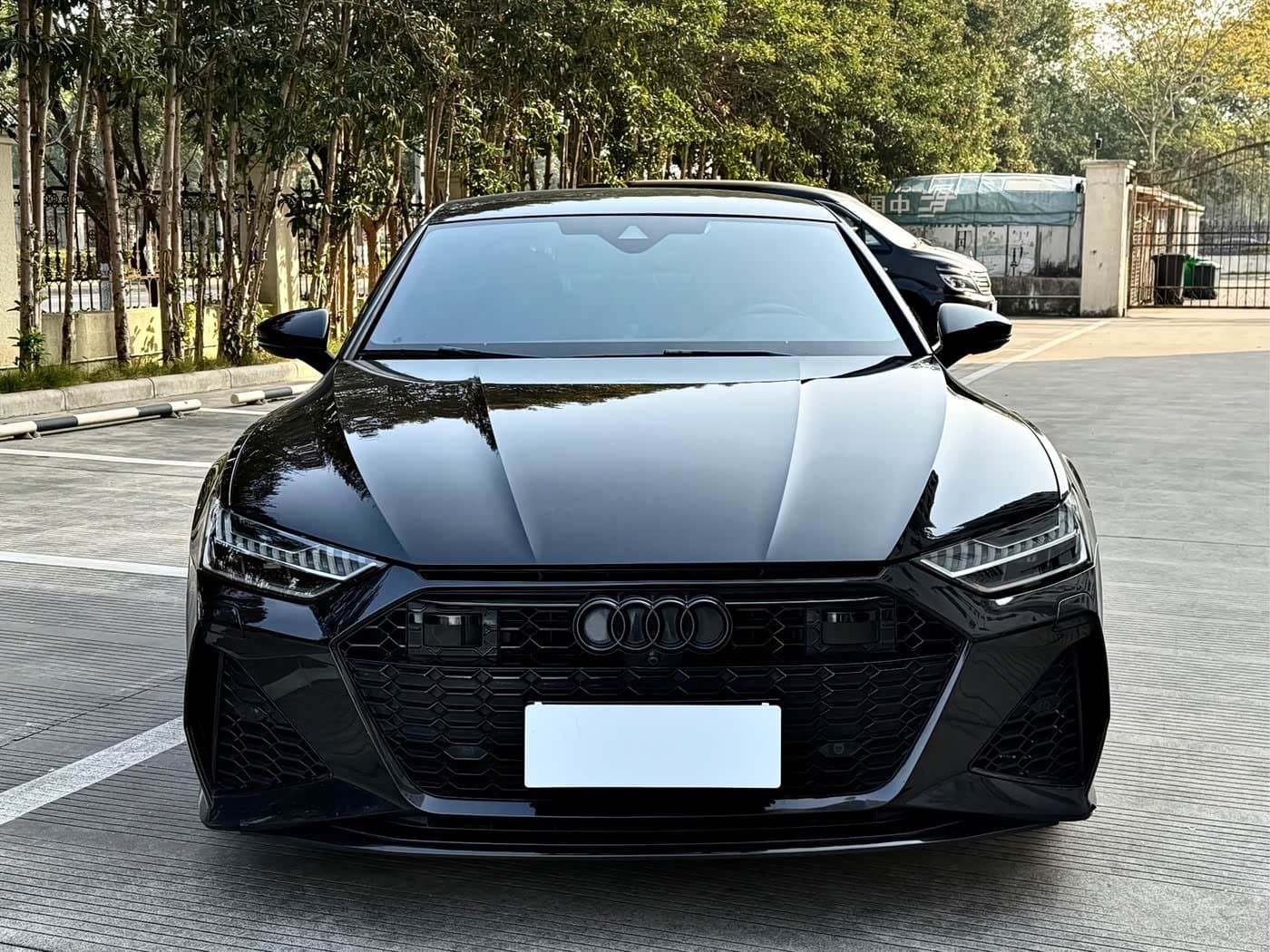 2024 Audi A7L Black, 20,000 km, China export – photo 3