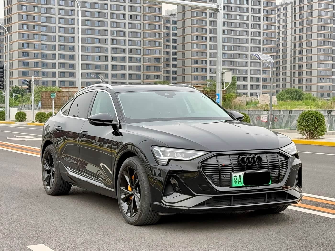 2021 Audi e-tron Black, 32,000 km, China export – photo 3
