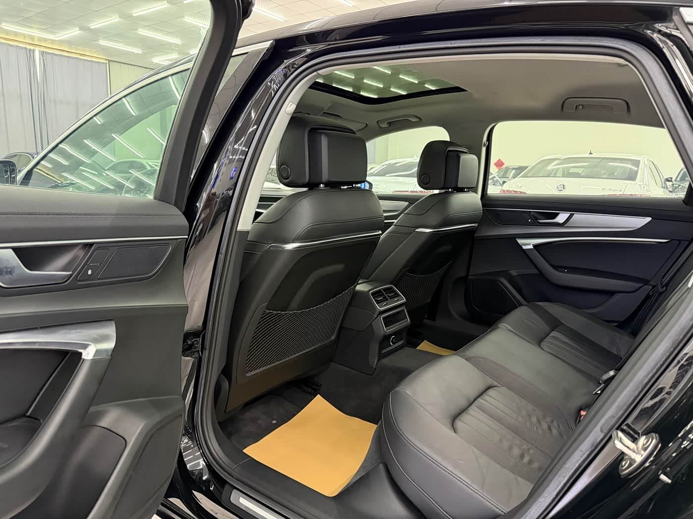 2019 Audi A6L Black, 93,000 km, China export – photo 6