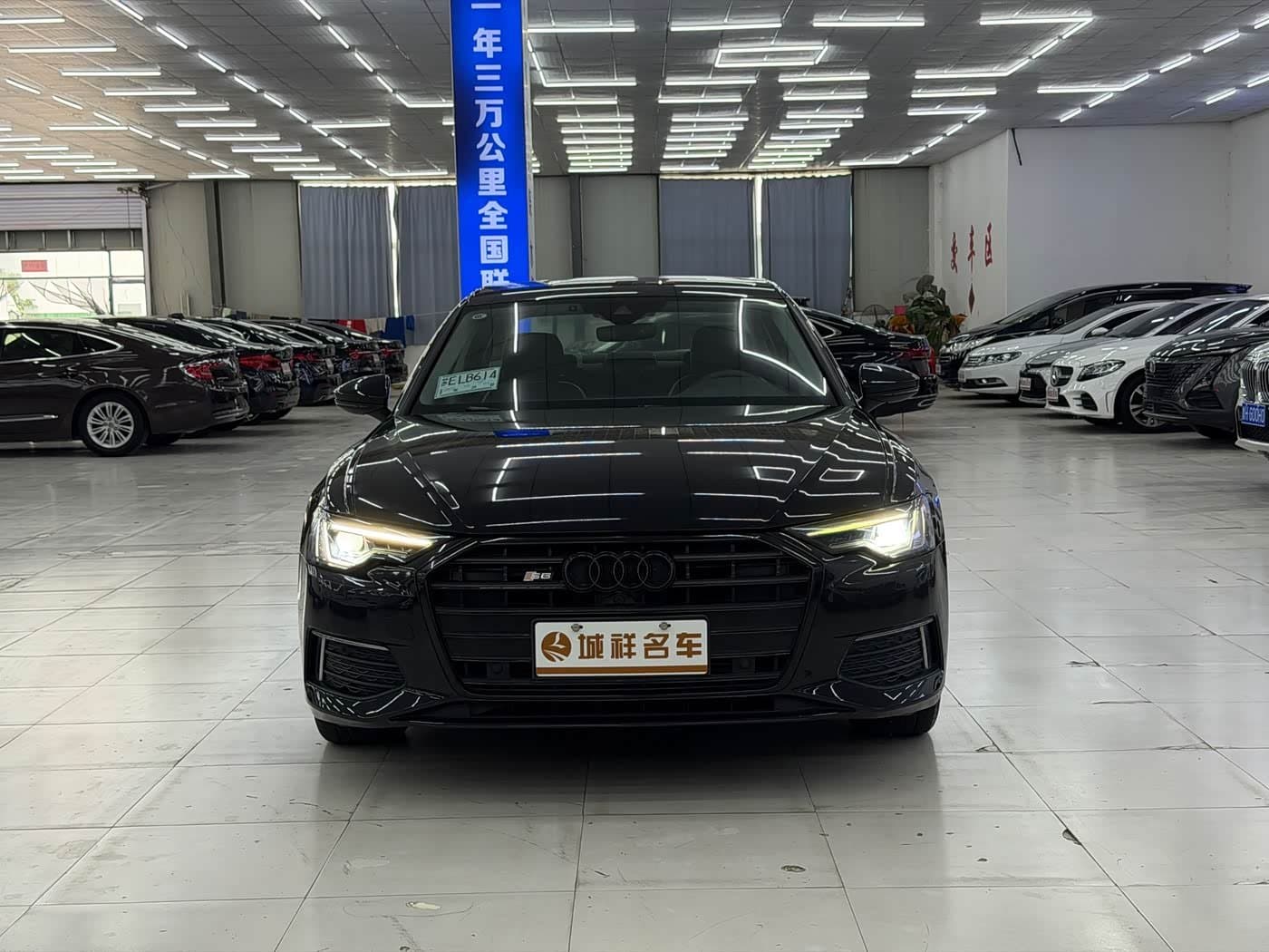 2019 Audi A6L Black, 93,000 km, China export – photo 2
