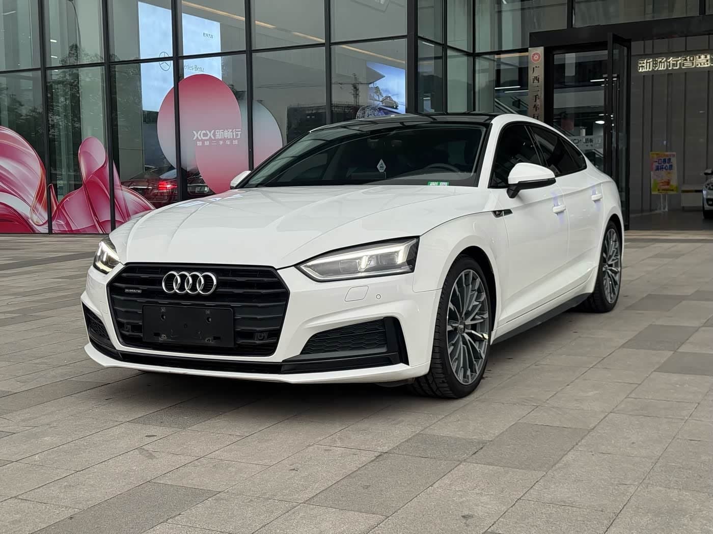 2017 Audi A5 White, 61,500 km, China export – photo 1