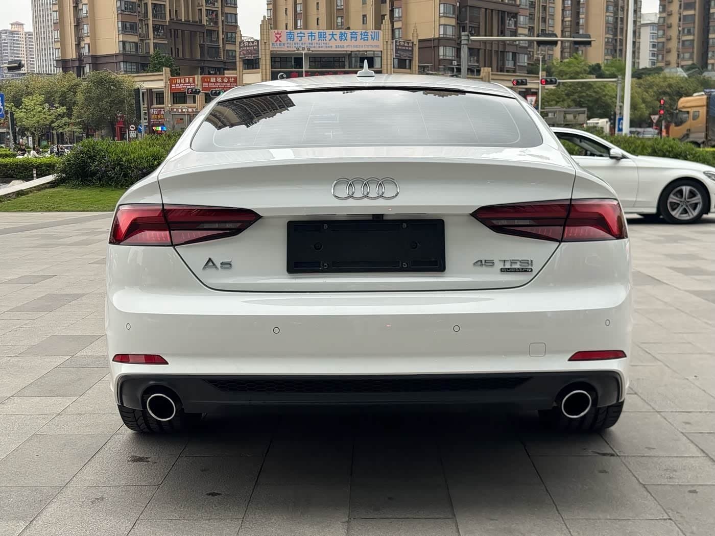 2017 Audi A5 White, 61,500 km, China export – photo 6