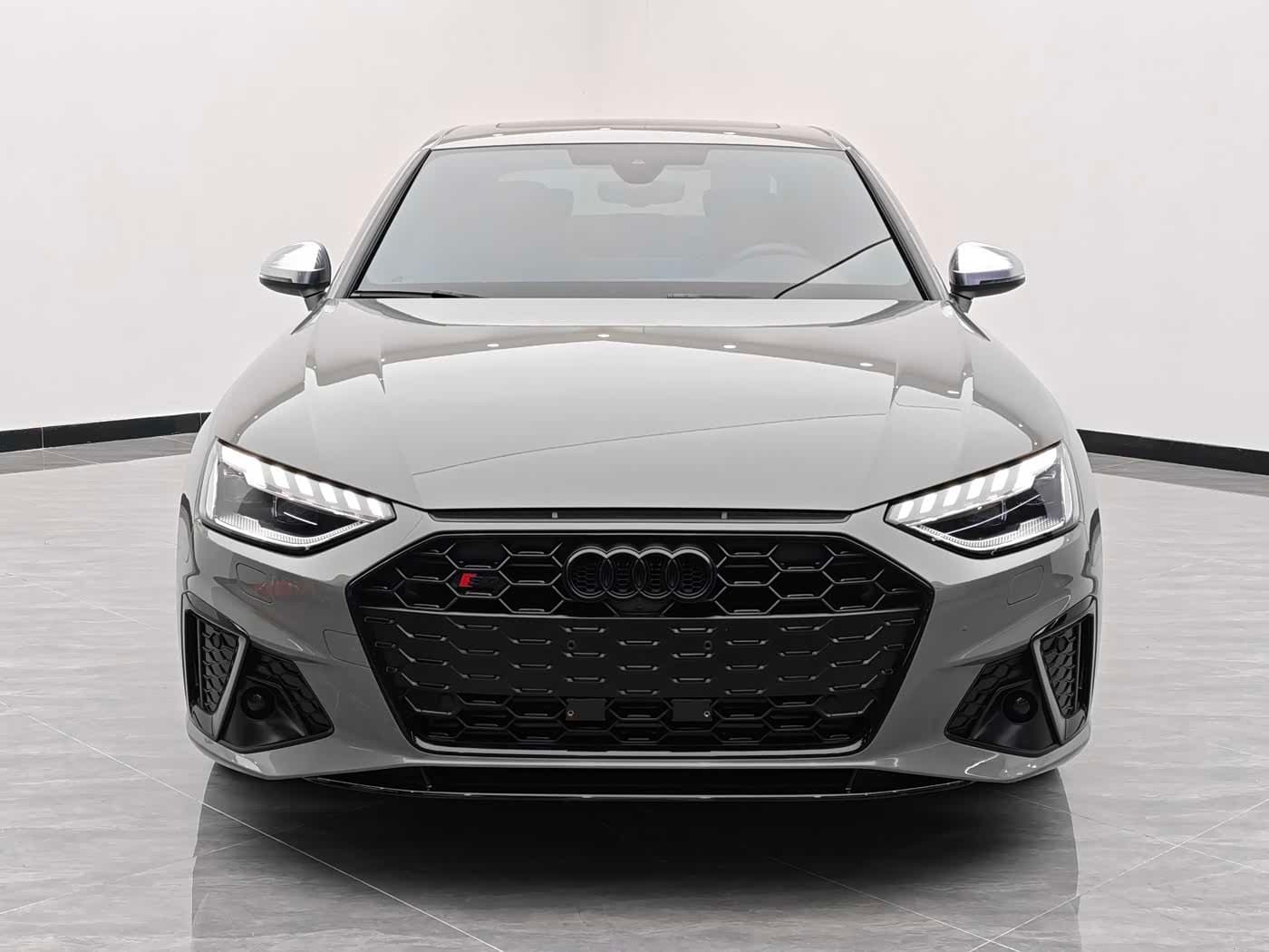 2022 Audi S4 银灰色, 19,000 km, China export – photo 2