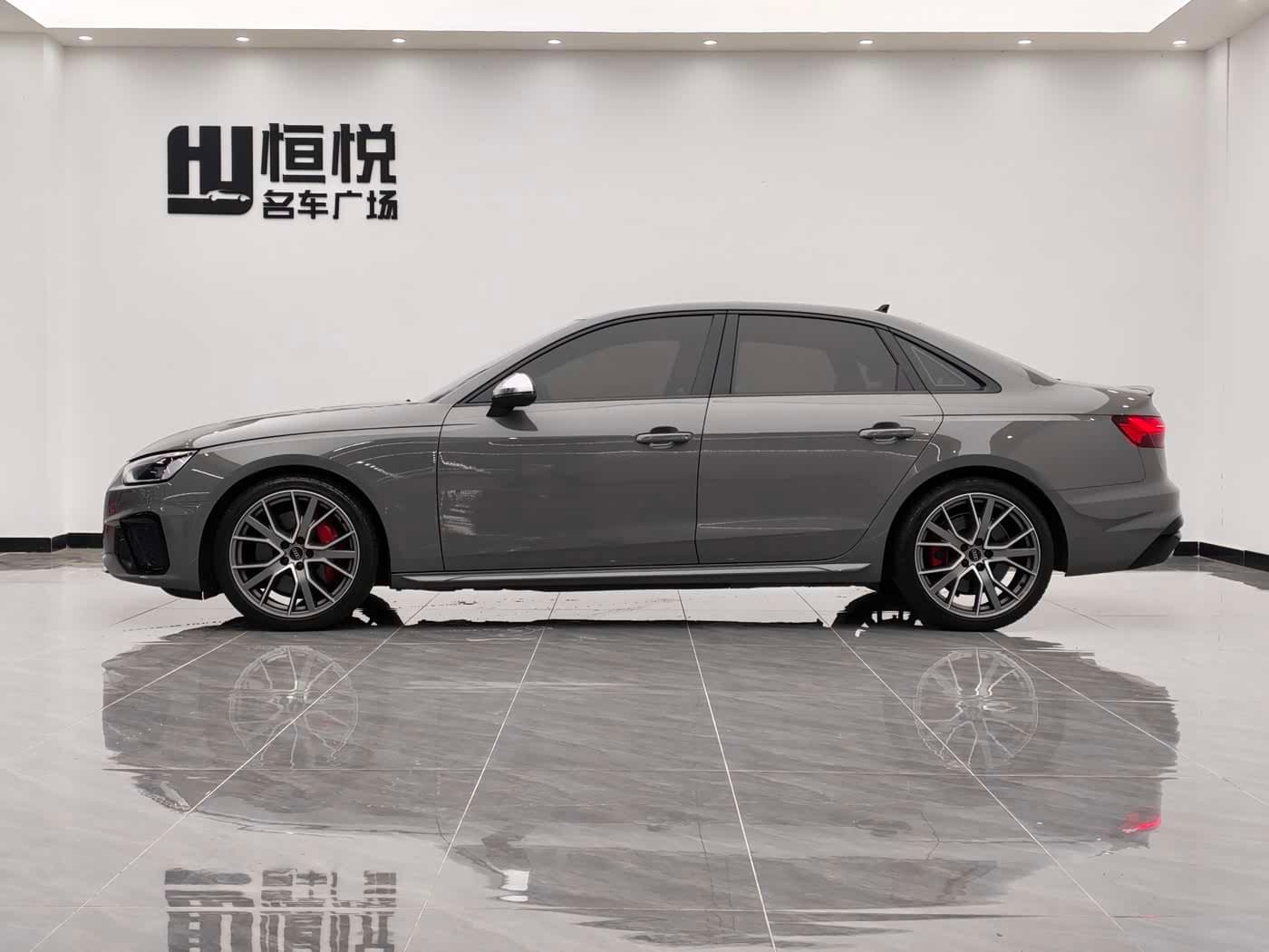 2022 Audi S4 银灰色, 19,000 km, China export – photo 3